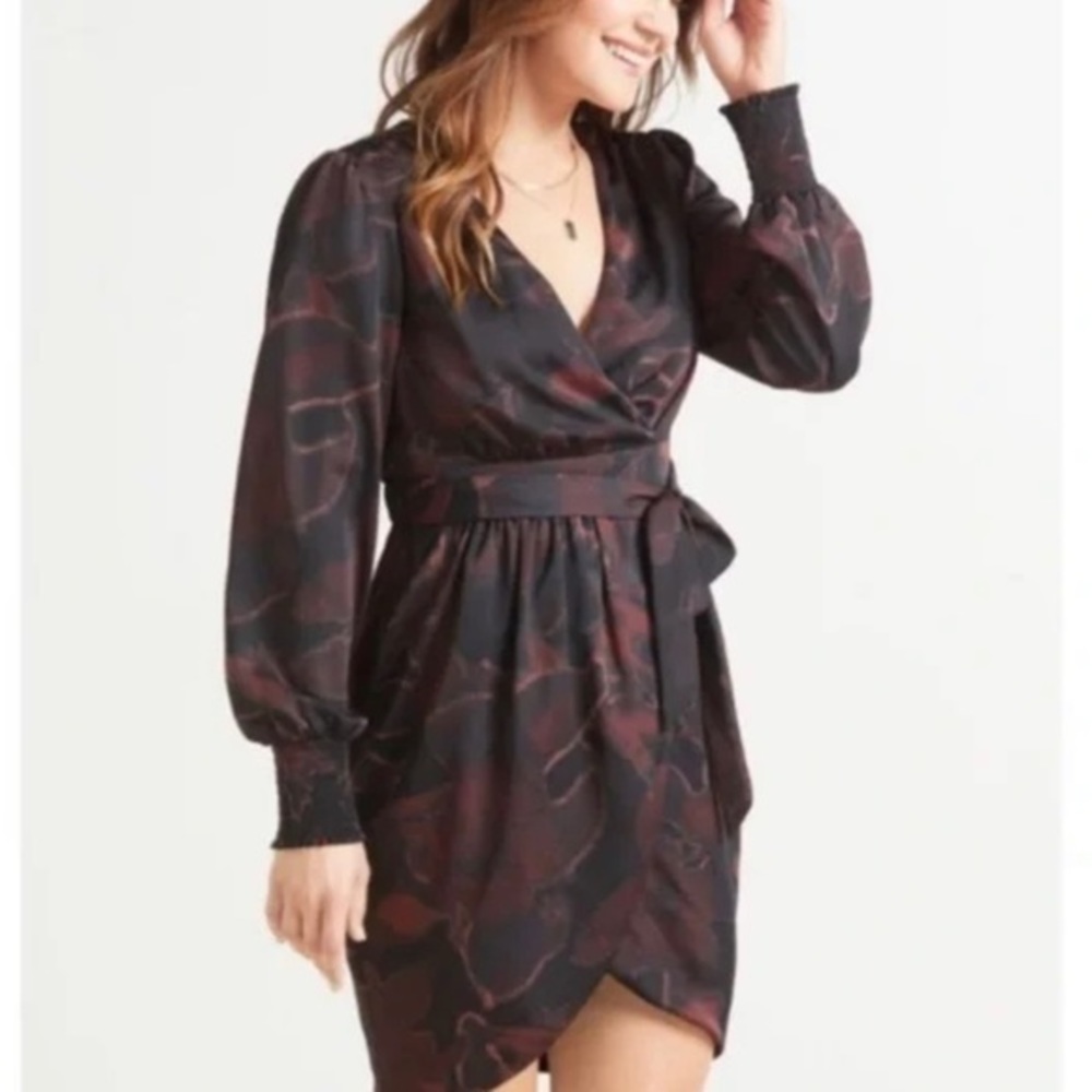 NWT Evereve Allison Joy Dress NWT Sascha Surplice Mini Long Sleeve Burgundy